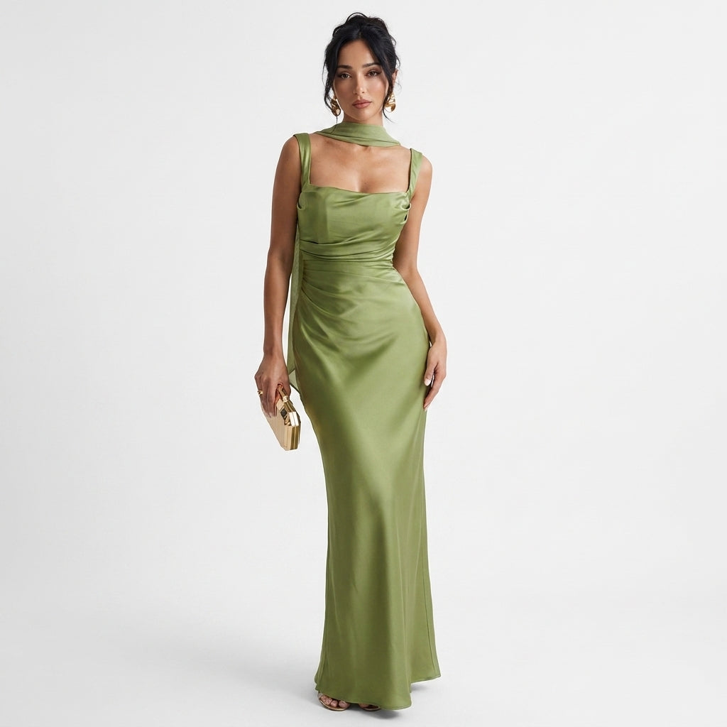 Kaminski | Elegancka sukienka maxi z odkrytymi plecami i szarfą