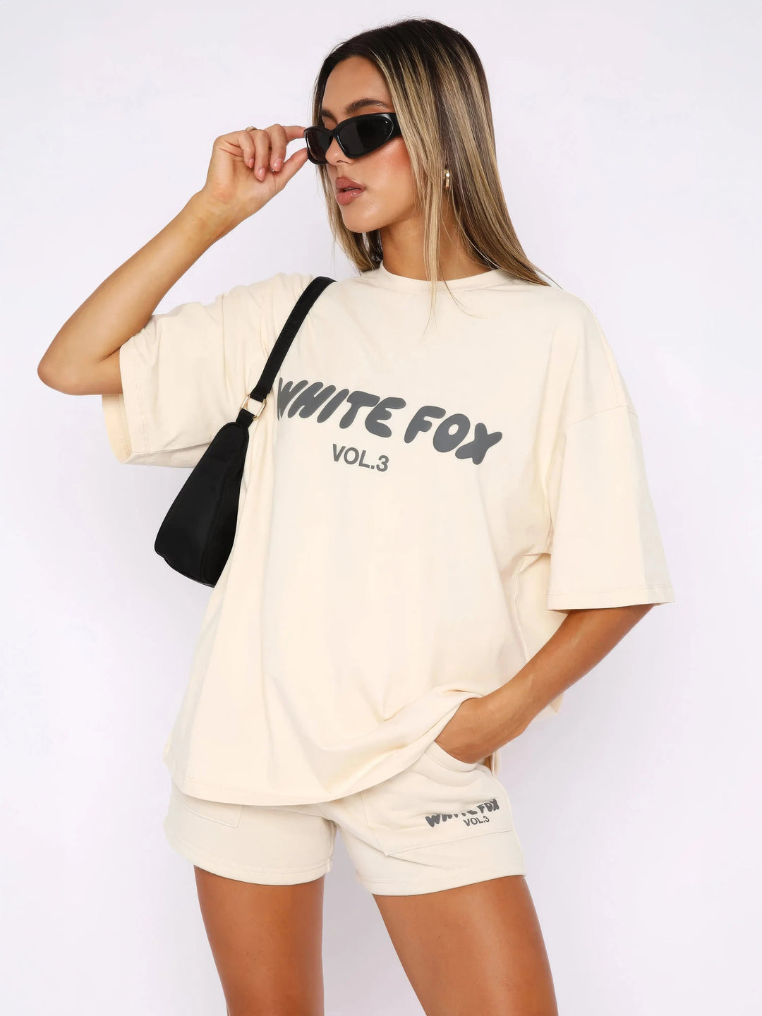 Kaminski | Dwuczęściowy sportowy komplet T-shirt i szorty | Nadia