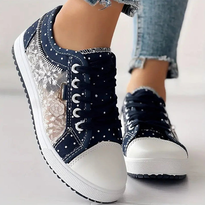 Mielle - Kropkowane Sportowe Buty z Koronką