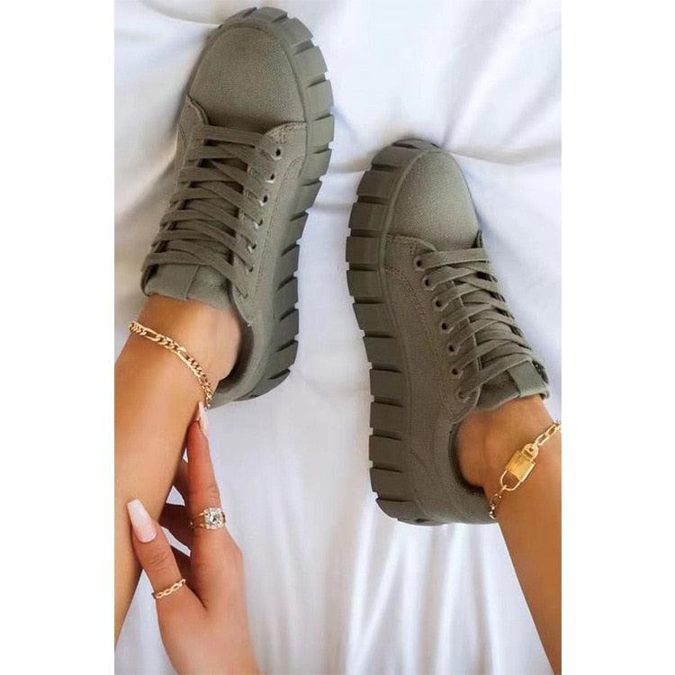 Damskie sneakersy na co dzień z grubą podeszwą - Melissa