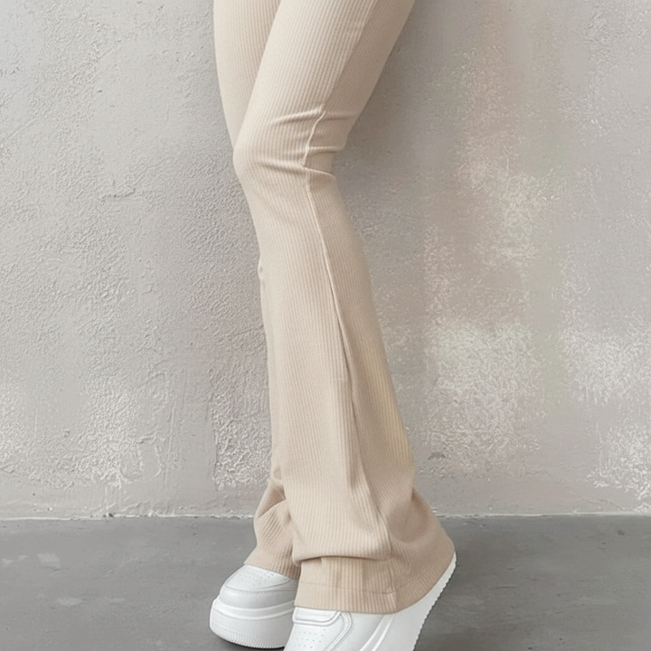 Flared Hose dla kobiet - Elisa