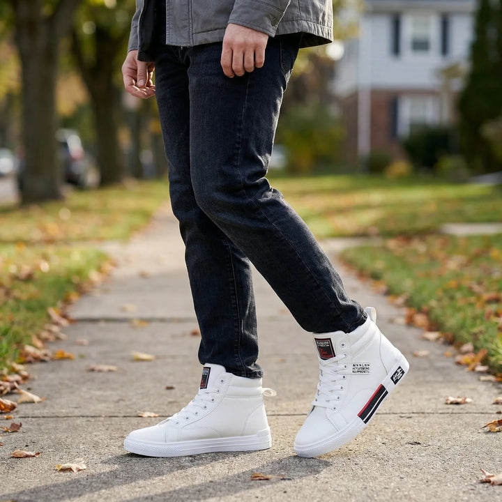 Wysoki męski sneaker z zapięciem na sznurowadła - Tommie