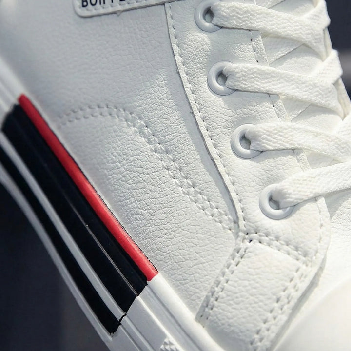 Wysoki męski sneaker z zapięciem na sznurowadła - Tommie