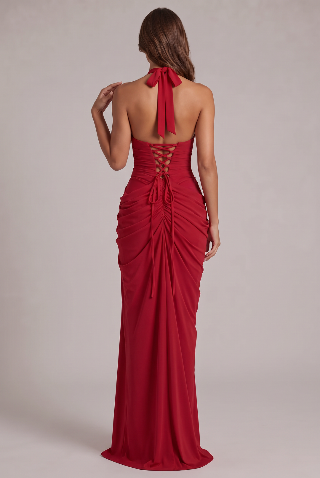 Kaminski | Elegancka Sukienka Maxi Halter z Drapowaniem i Rozcięciem