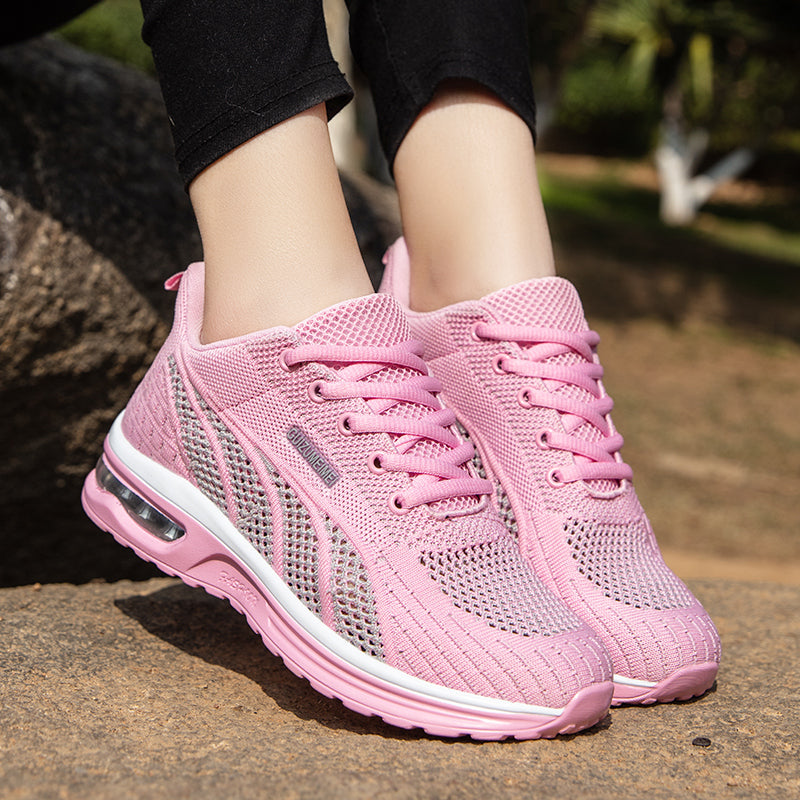 Lekko wyściełany sneaker - Gina