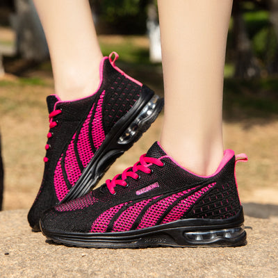 Lekko wyściełany sneaker - Gina