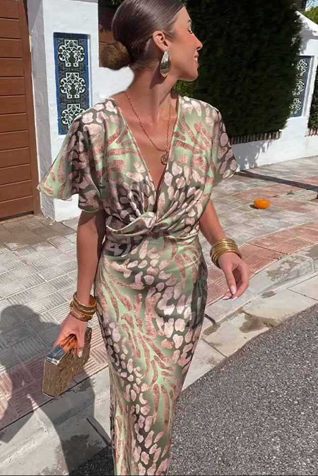 Sukienka koktajlowa midi - Larissa