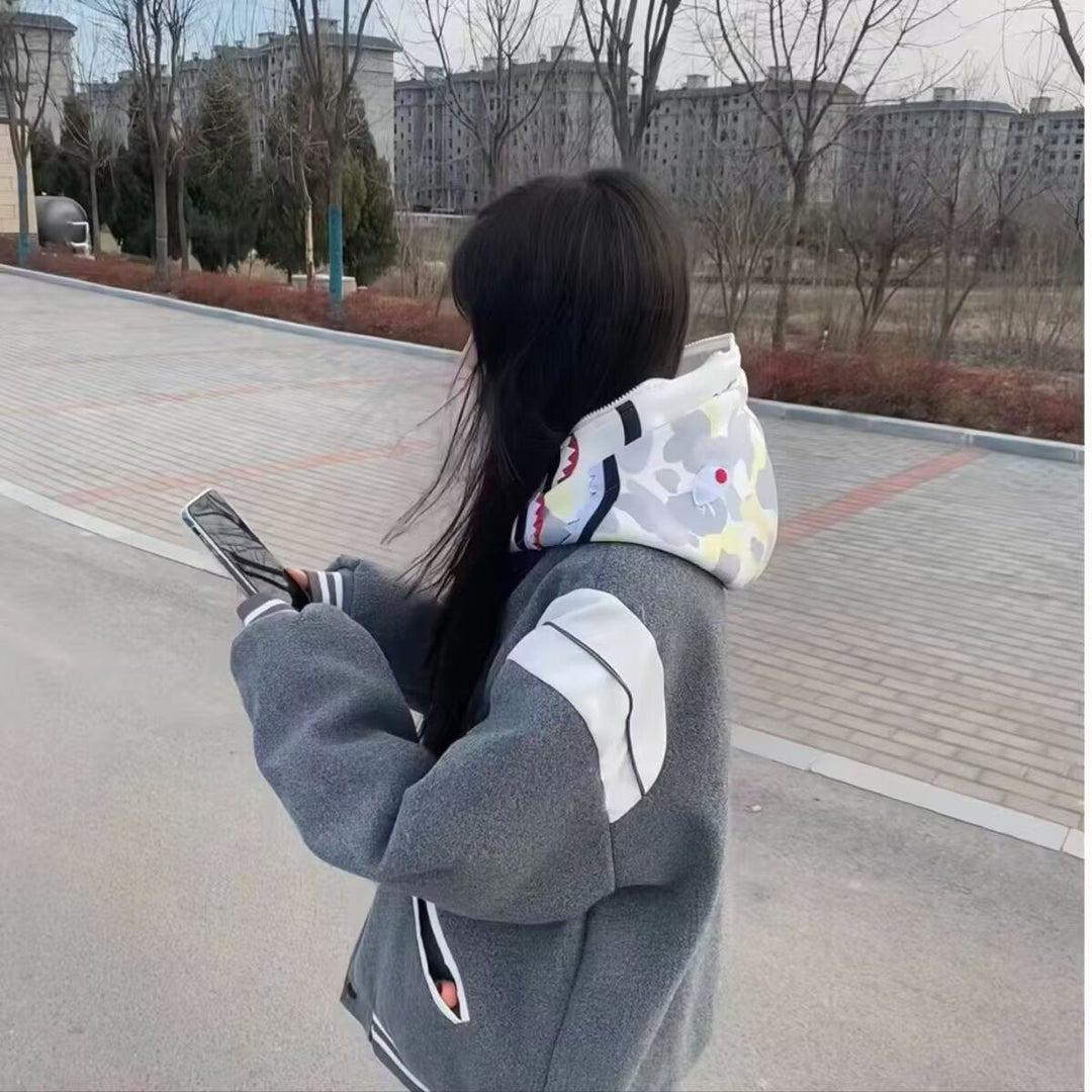 Adrielle | Retro kurtka varsity oversize z kontrastowymi rękawami i ściągaczami