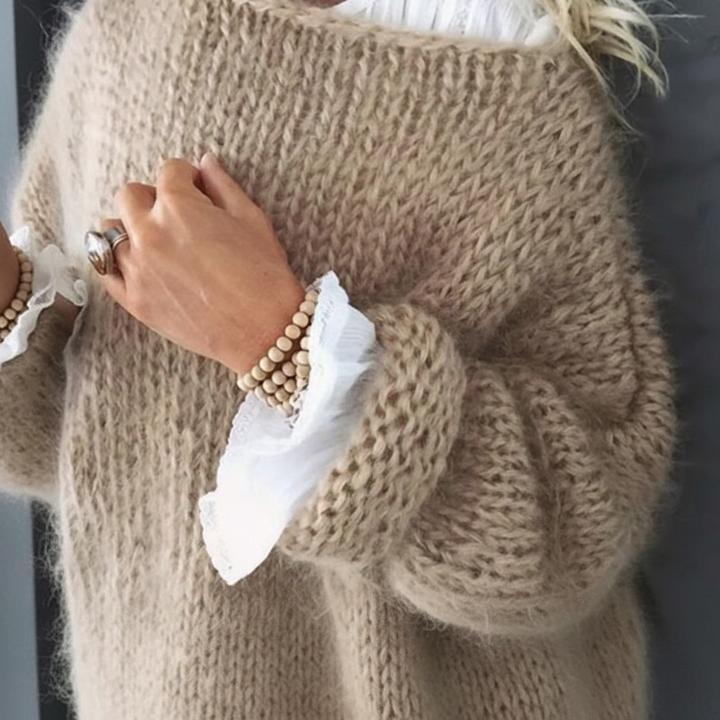 Oversize'owy sweterek damski - Leonie