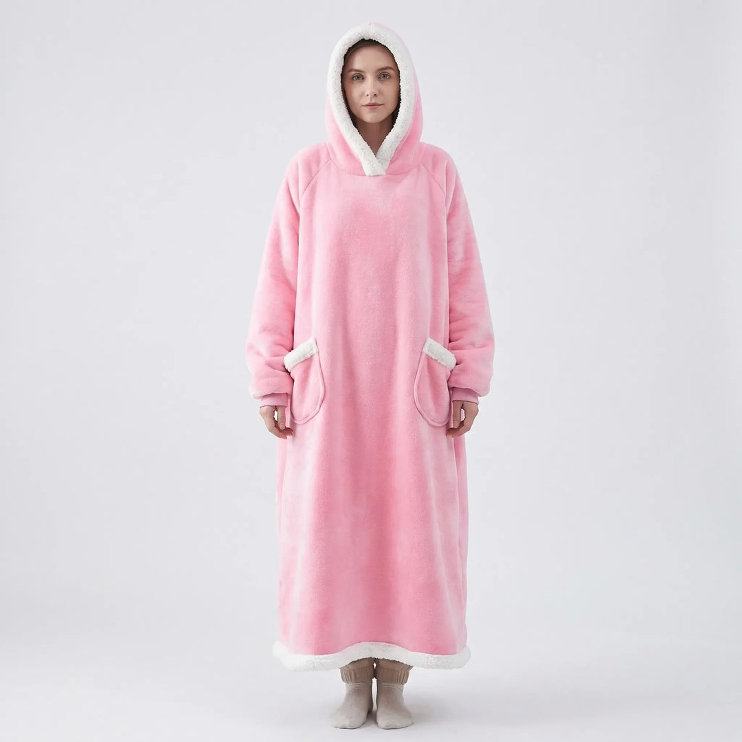 Koc z kapturem oversize z kieszenią z przodu - Lola