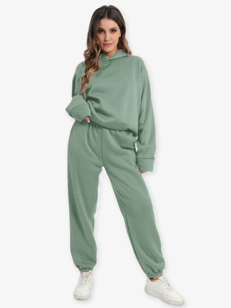 Komplet z bluzą z kapturem o luźnym kroju w stylu athleisure - Bertha