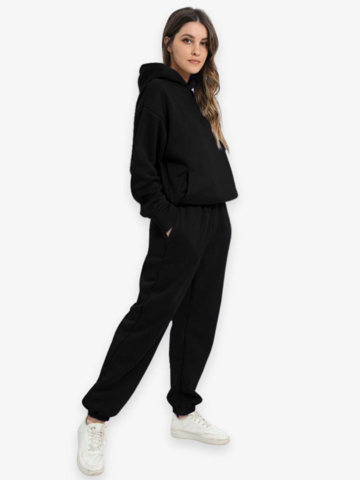 Komplet z bluzą z kapturem o luźnym kroju w stylu athleisure - Bertha