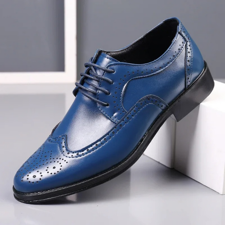 Wąski sznurowany but typu wingtip - Nicolai