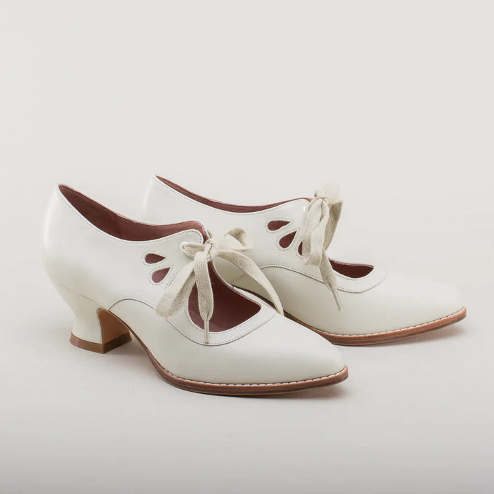Sznurowane buty na obcasie w stylu vintage - Virginia