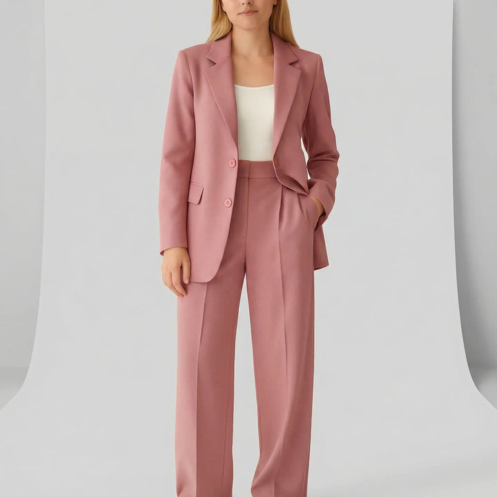 Dwuczęściowy taliowany garnitur z spodniami - Sonja