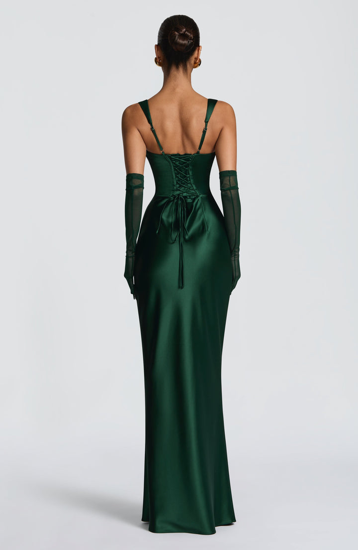 Kaminski | Elegancka satynowa suknia maxi z kwadratowym dekoltem