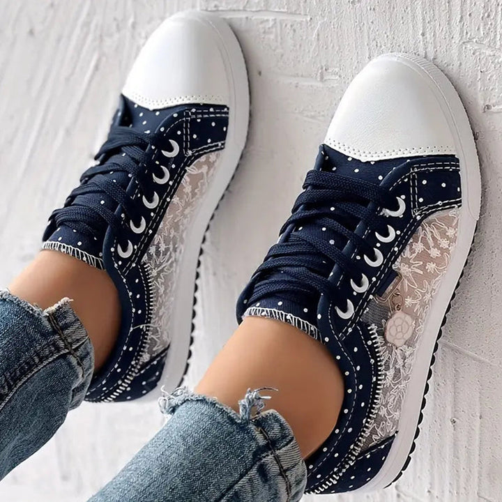 Mielle - Kropkowane Sportowe Buty z Koronką
