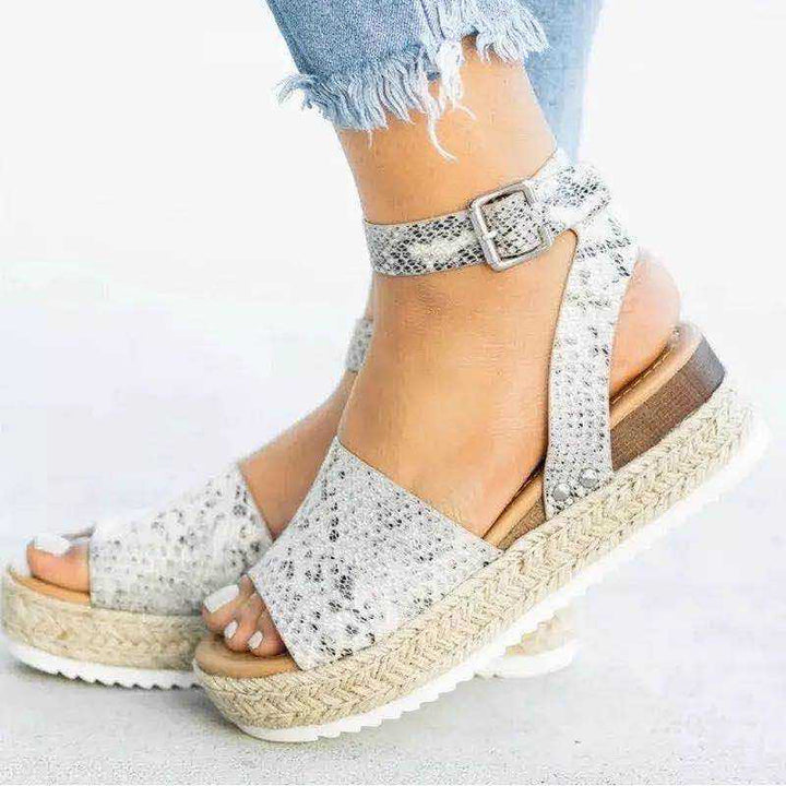 Damskie espadryle na platformie z obcasem i paseczkami – Livia