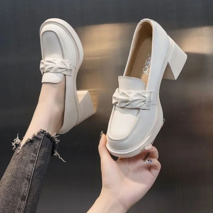 Eleganckie buty damskie z kwadratowym obcasem – Seraphina