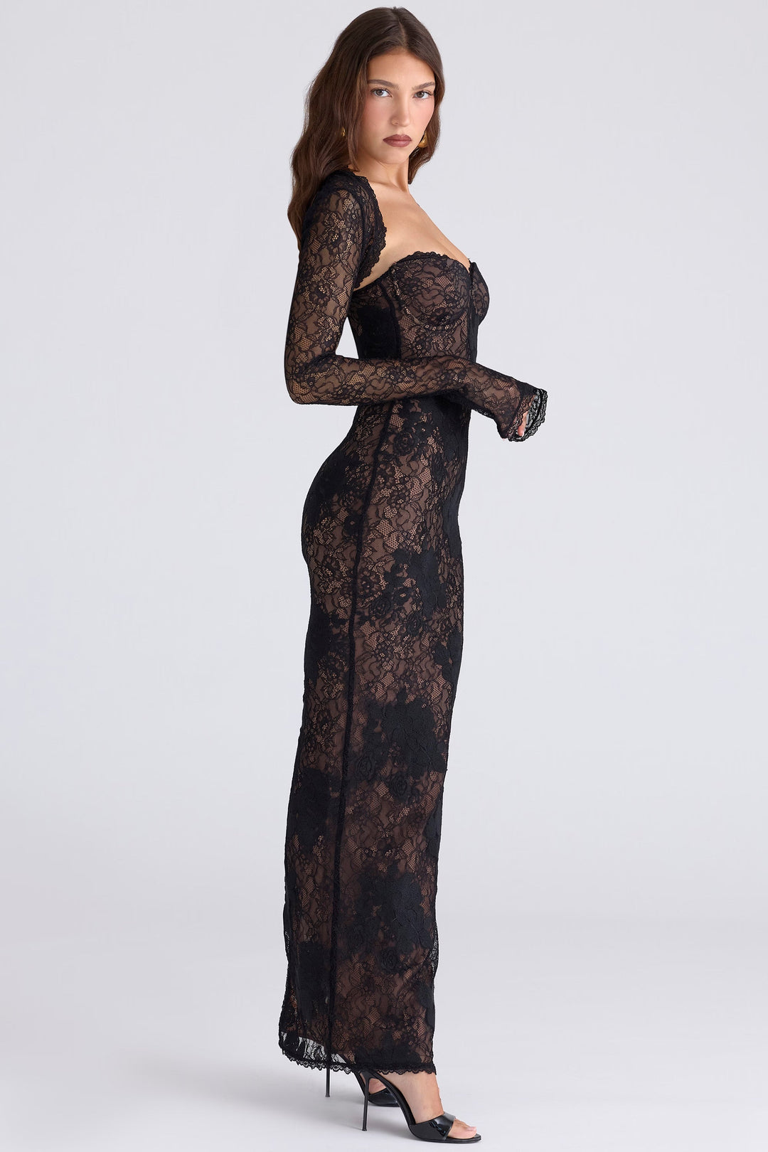 Kaminski | Elegancka koronkowa sukienka maxi sweetheart