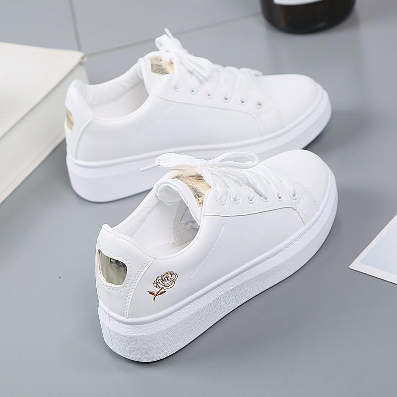 Modne damskie sneakersy z ekoskórki z metalicznymi akcentami – Norell