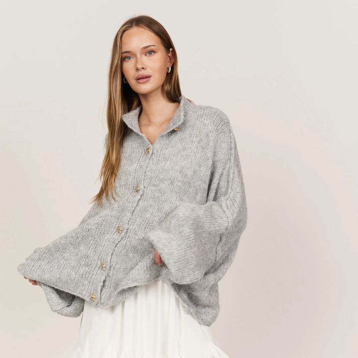 Ludmiła | Oversize kardigan z ozdobnymi guzikami