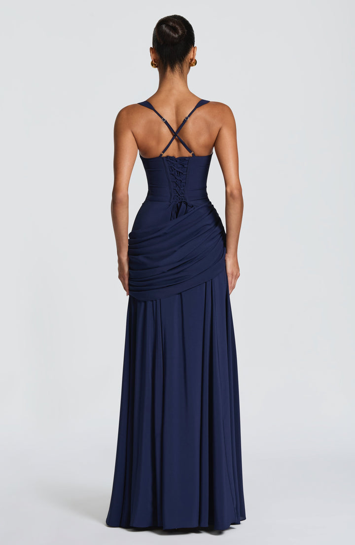Kaminski | Elegancka sukienka maxi z drapowaniem